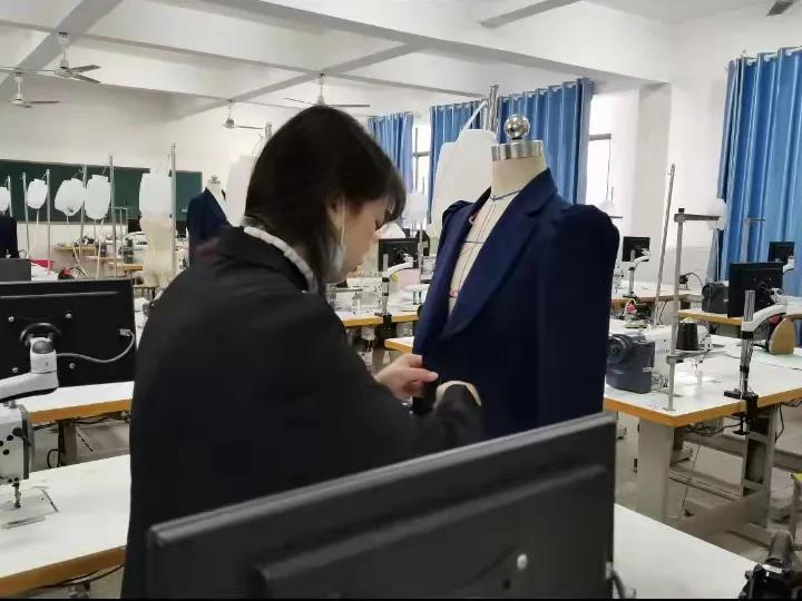 邵阳京华服装职业技术学校